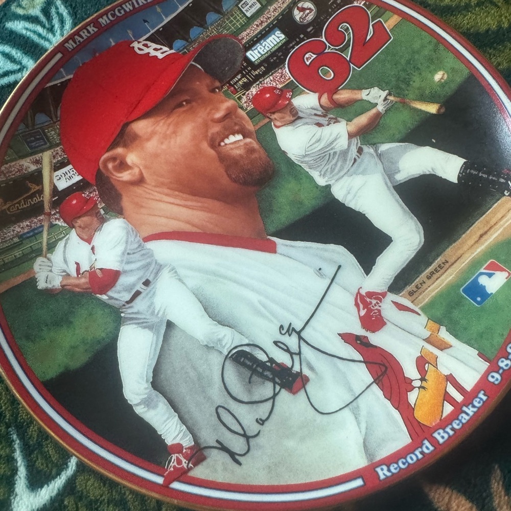 MLB Mark McGwire Commemorative Plate